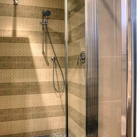 2000 Hotel 3*