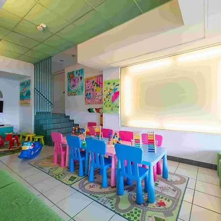 2000 Hotell 3*