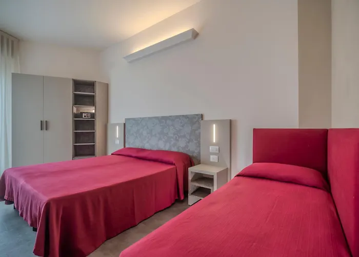 Hotell 2000 3*
