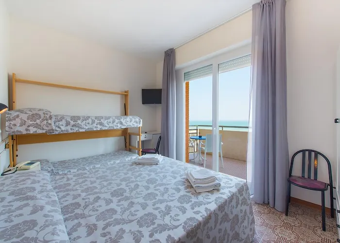 Hotell 2000 3*