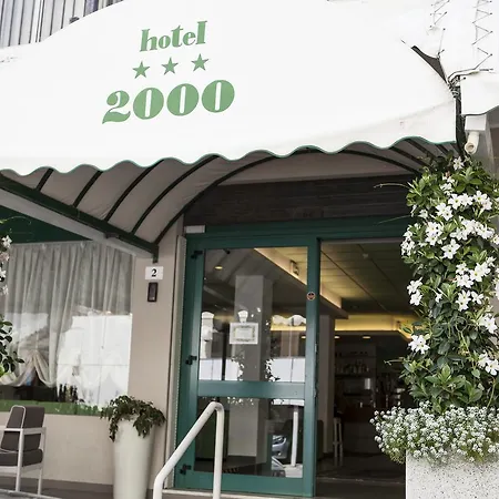 Hotel 2000