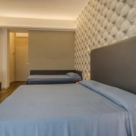 2000 Otel 3*